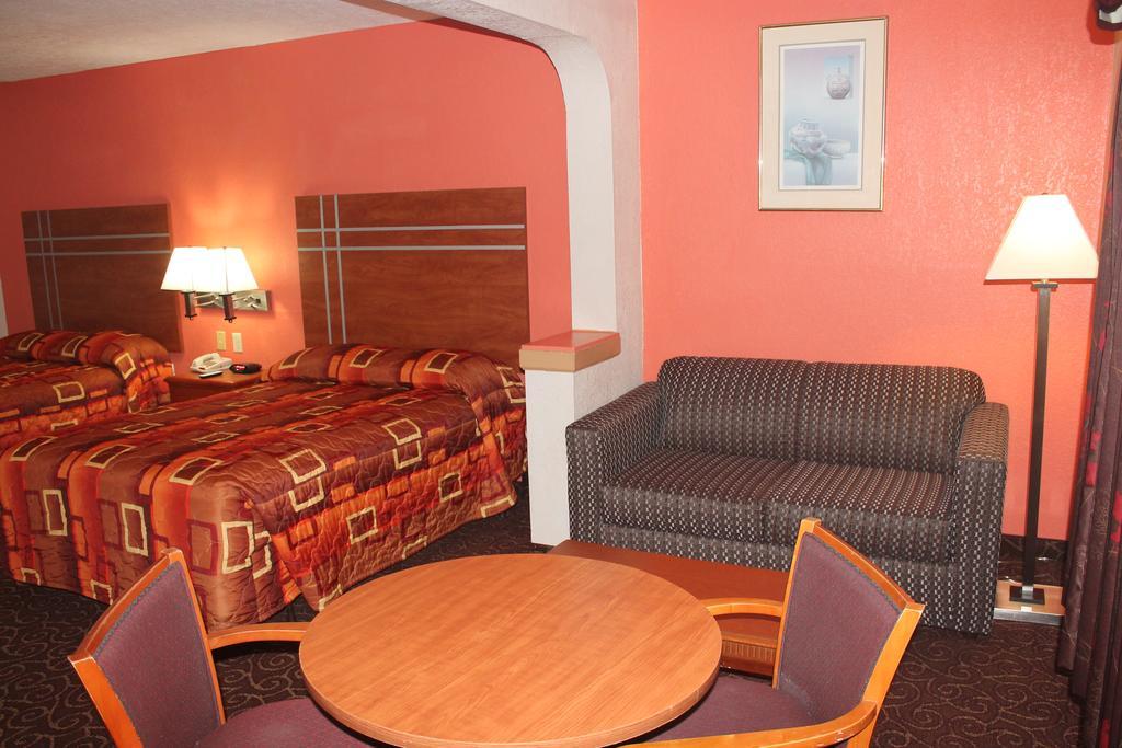 Bays Inn And Suites Baytown Bagian luar foto