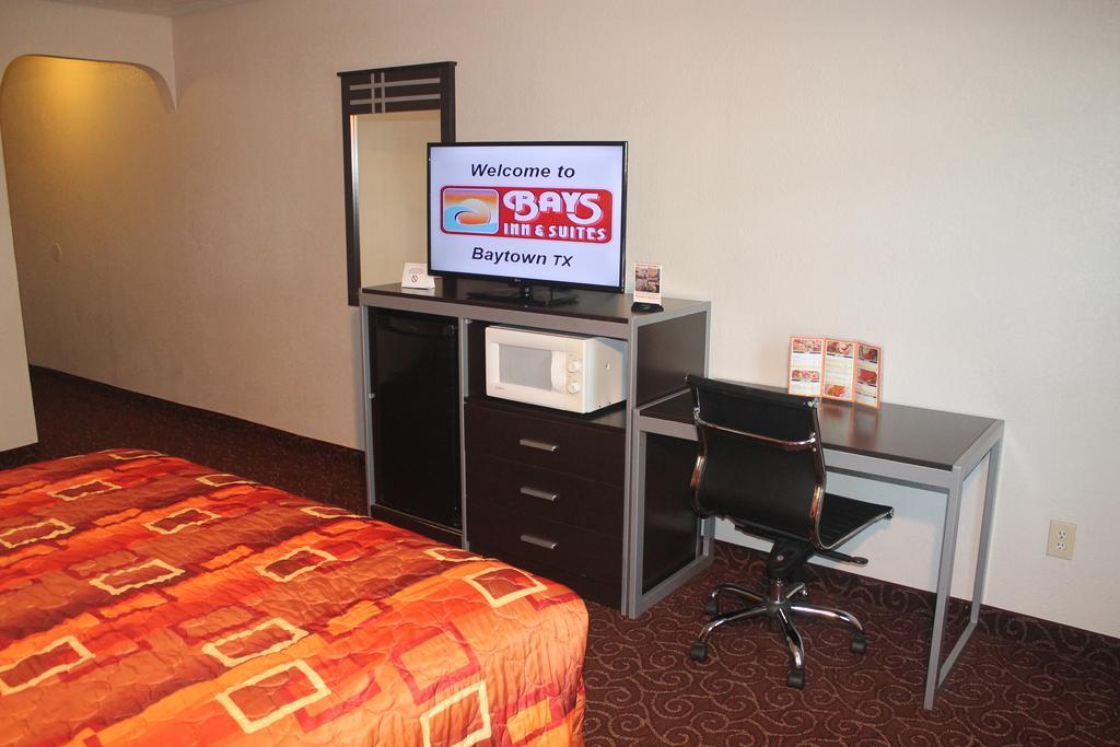 Bays Inn And Suites Baytown Bagian luar foto
