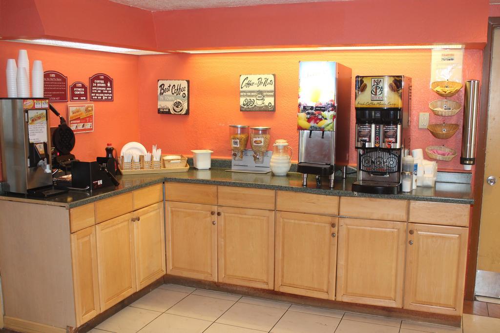 Bays Inn And Suites Baytown Bagian luar foto